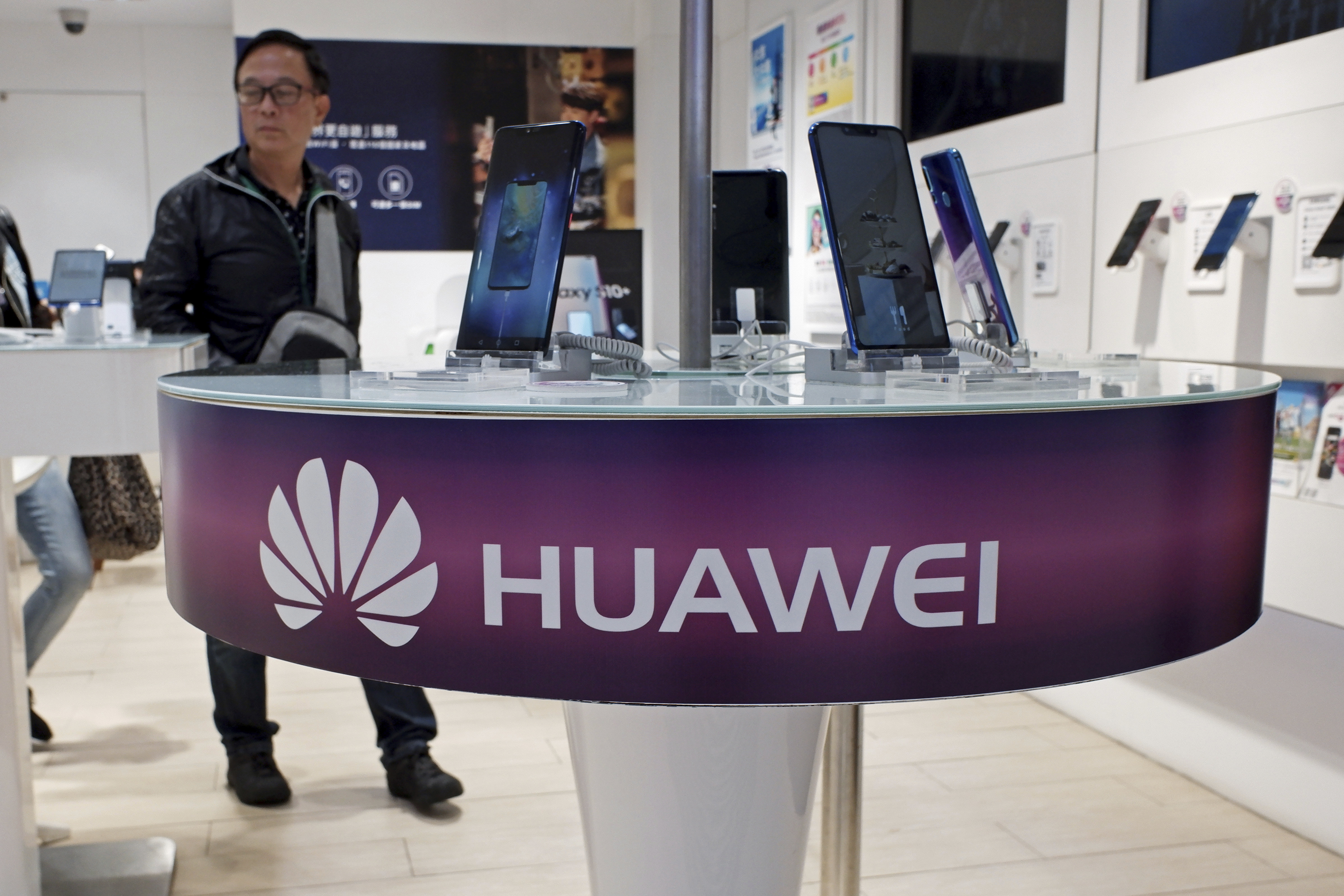 jammeraportable - China’s Huawei Says 1Q Sales Up 39%